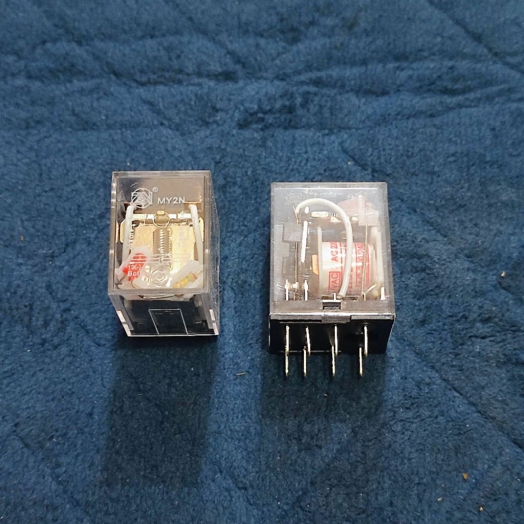 Rilay Relay AC 220V 8 Pin 8 Kaki