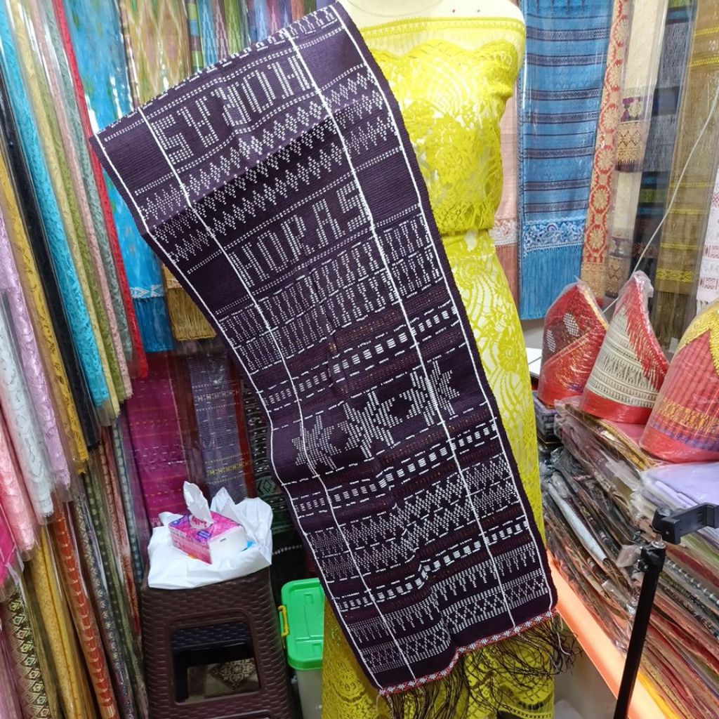 Hande Hande Ulos Sadum Tenun Tangan