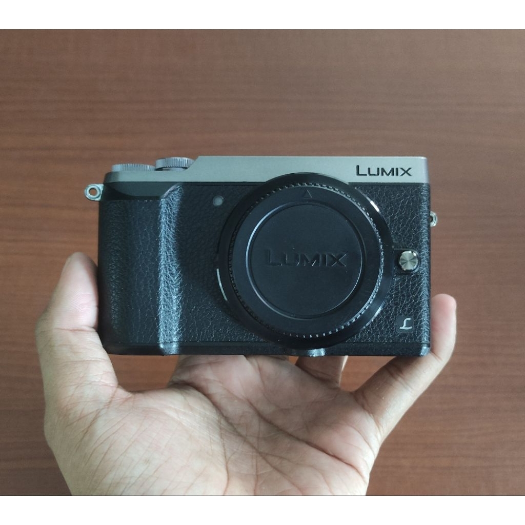 Kamera Mirroless - Lumix GX85 WiFi Body Only Mulus Touchscreen