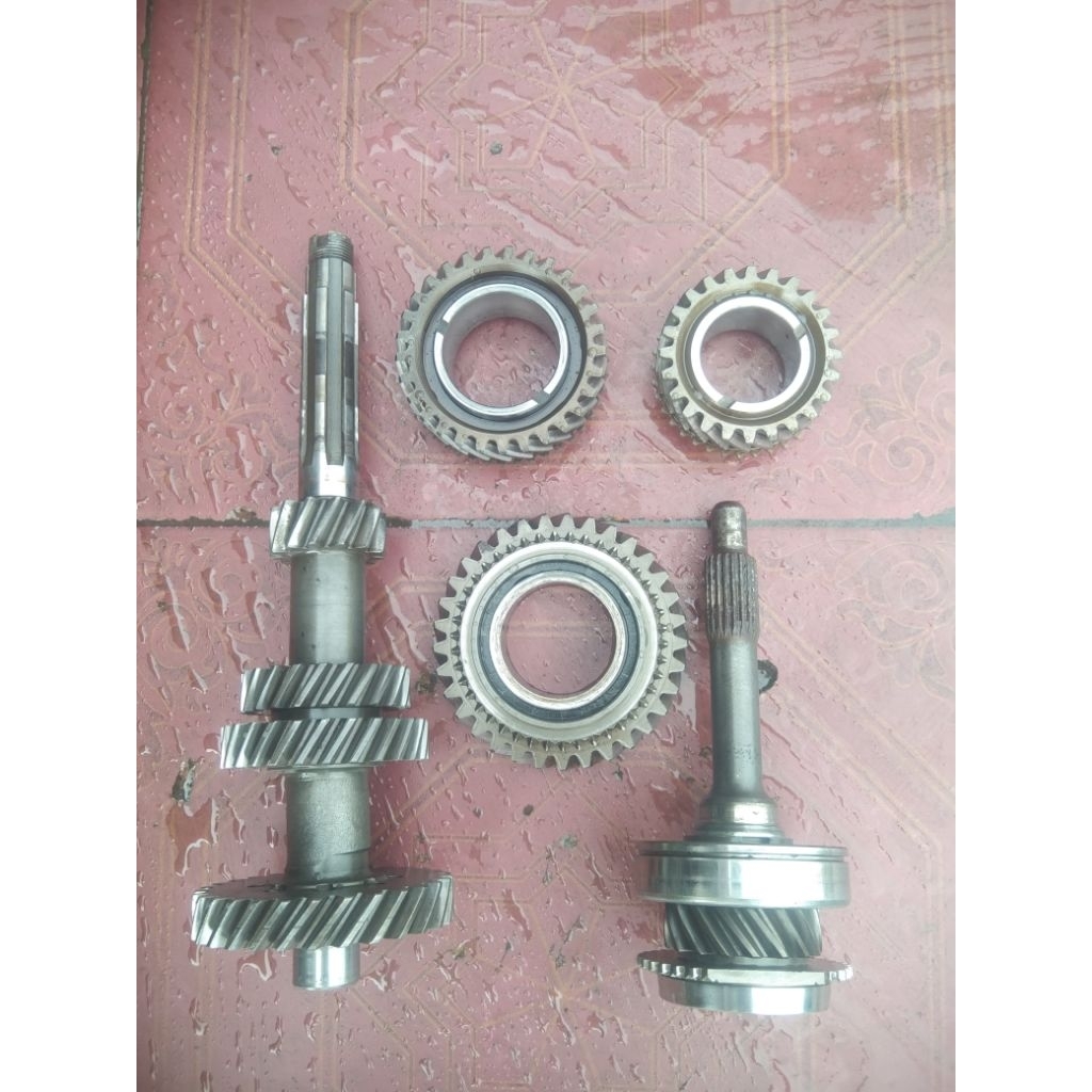 gigi persneling 1/2 set L300 bensin 85 up deluxe transmisi 5 speed copotan