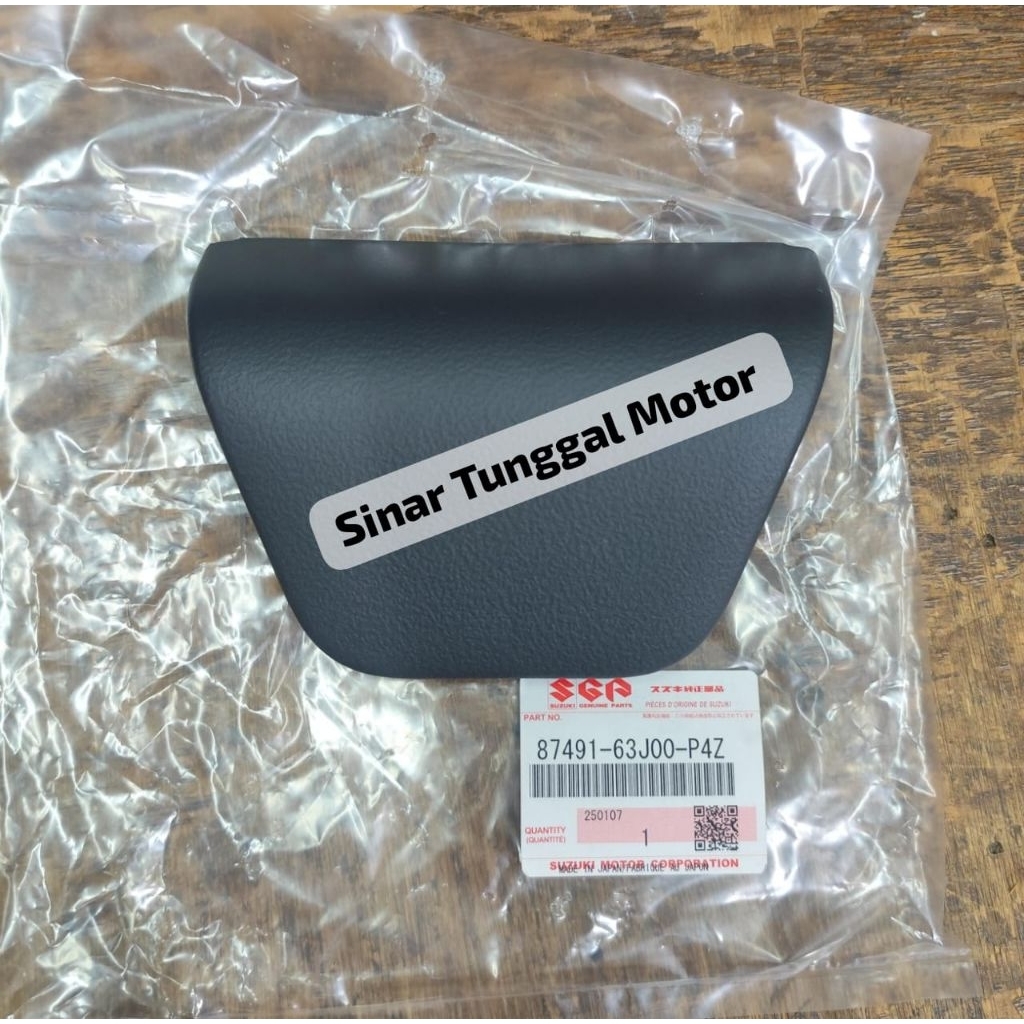 tutup cover engsel jok belakang Suzuki Swift GL 2005 2006
