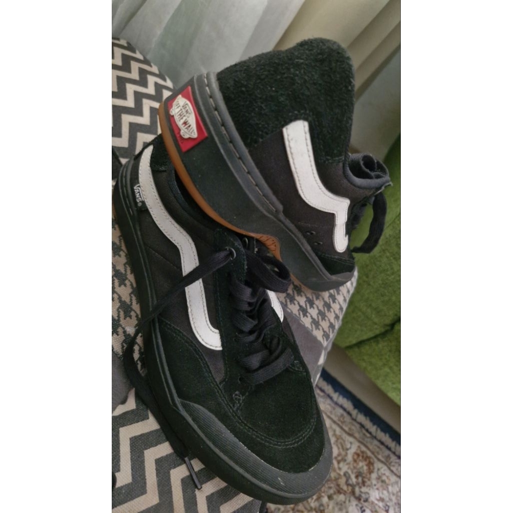 sepatu Vans Rowan Pro