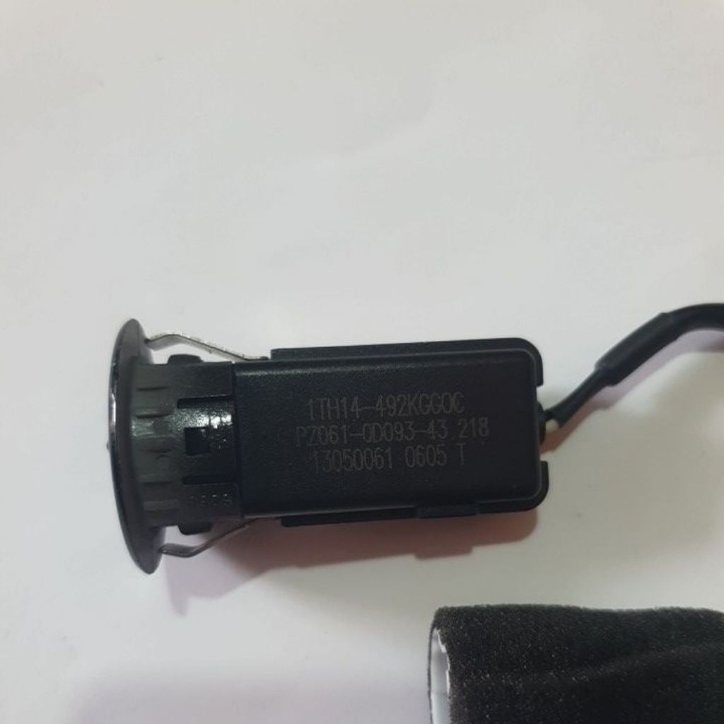 corner sensor yaris bakpau vios original pz061-0d093