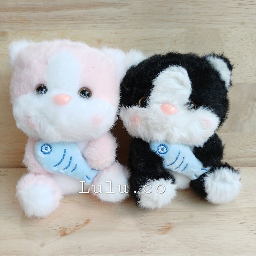 Gantungan kunci boneka kucing cat pegang ikan GK062