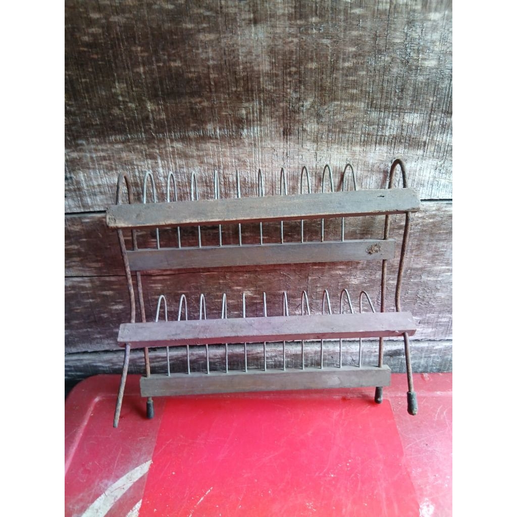 rak kaset pita 145rb  jadul antik kuno lawas vintage display anggap mati