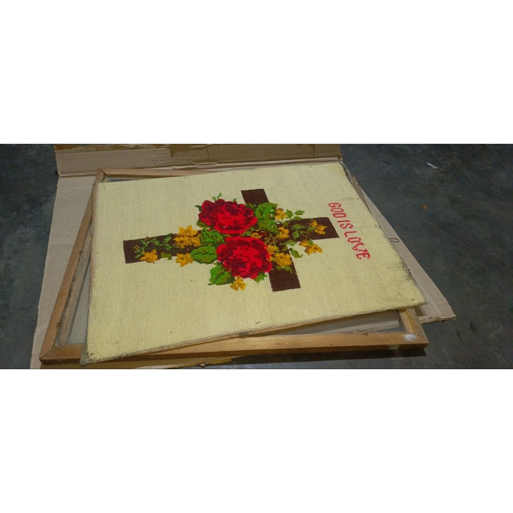 lukisan sulaman kristik bunga salib jadi vintage lawas