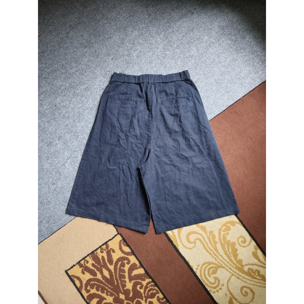 Niko and... Baggy Short