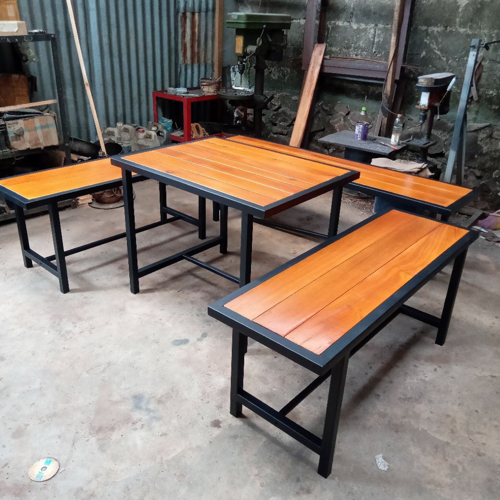 kursi panjang kayu besi  / kursi teras / kursi taman