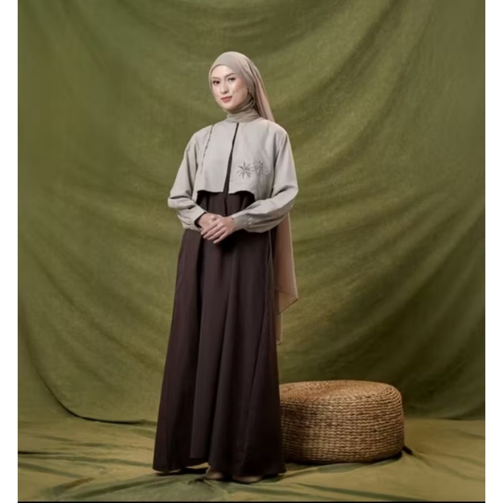 Preloved Zaskia Mecca Dress.