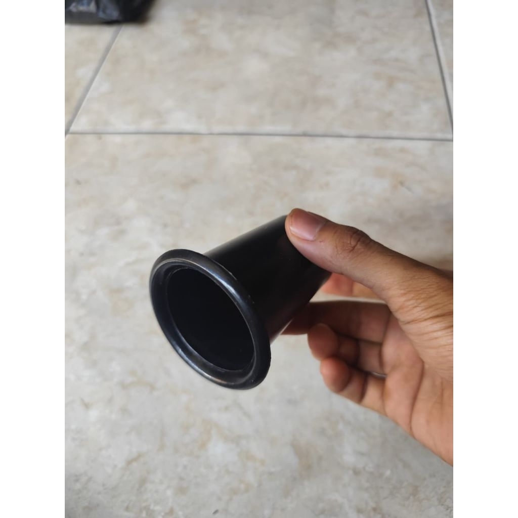 lubang angin speaker