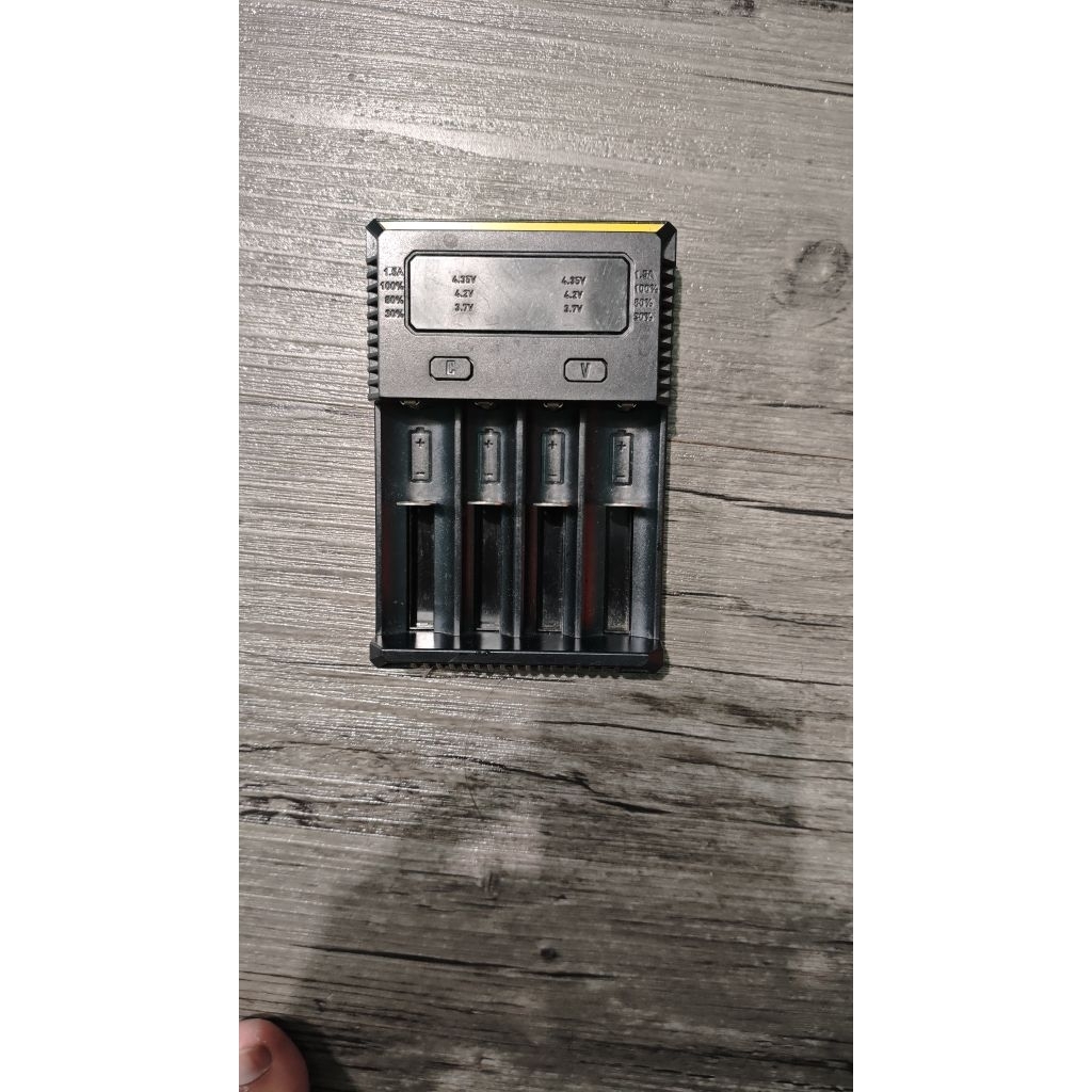 Battery Charger Nitecore i4 100% Authentic Nitecore 4 Spot Battery Charger
