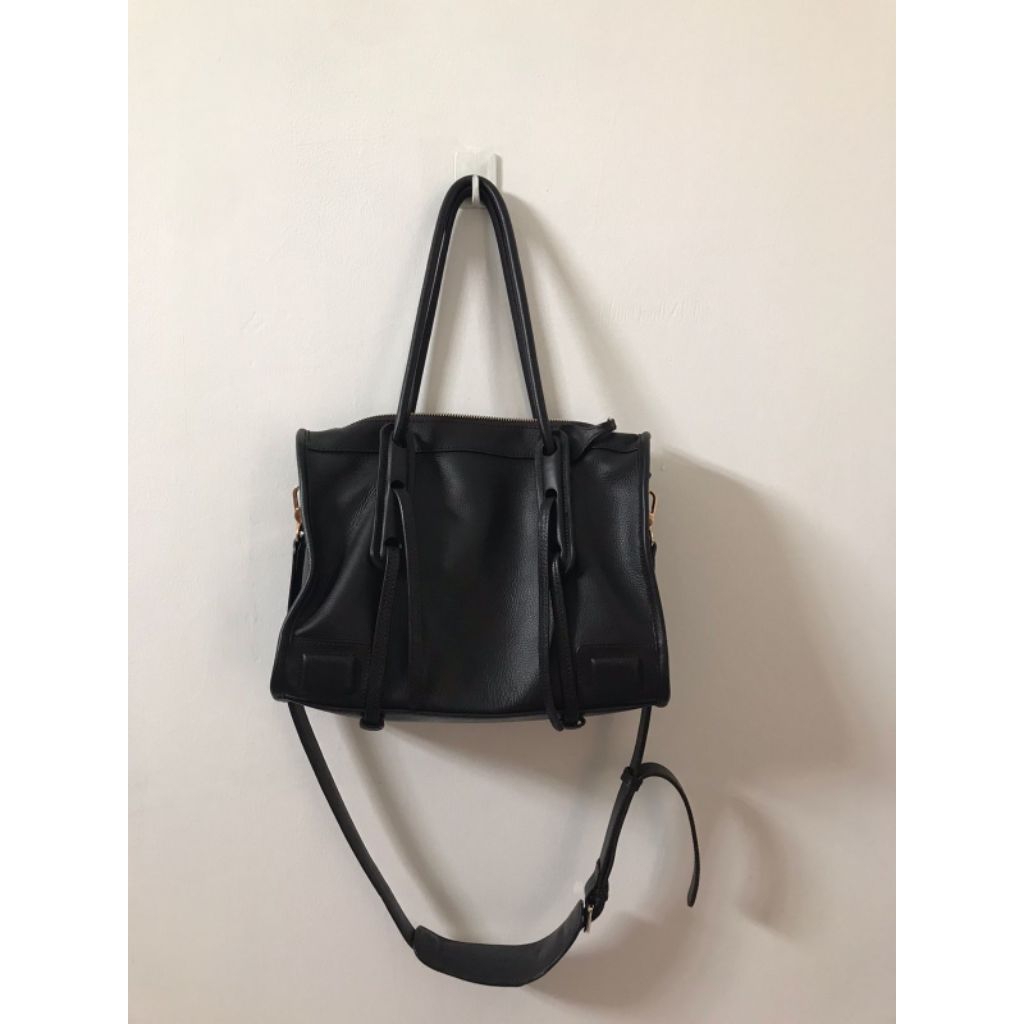 Tas kulit asli / sling bag / top handle / tas bahu / tas handmade / lokal brand bandung