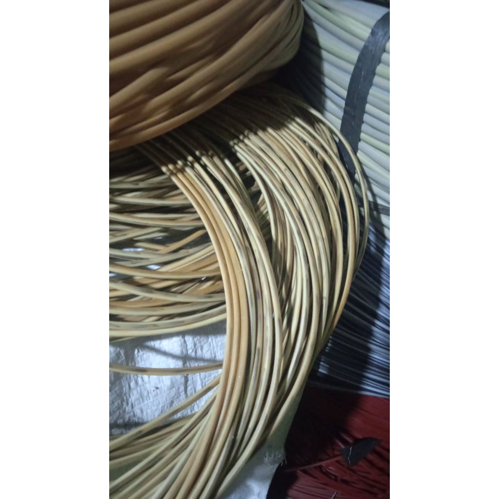 Bahan Anyaman Rotan Bulet Sintetis Setengah Kilogram