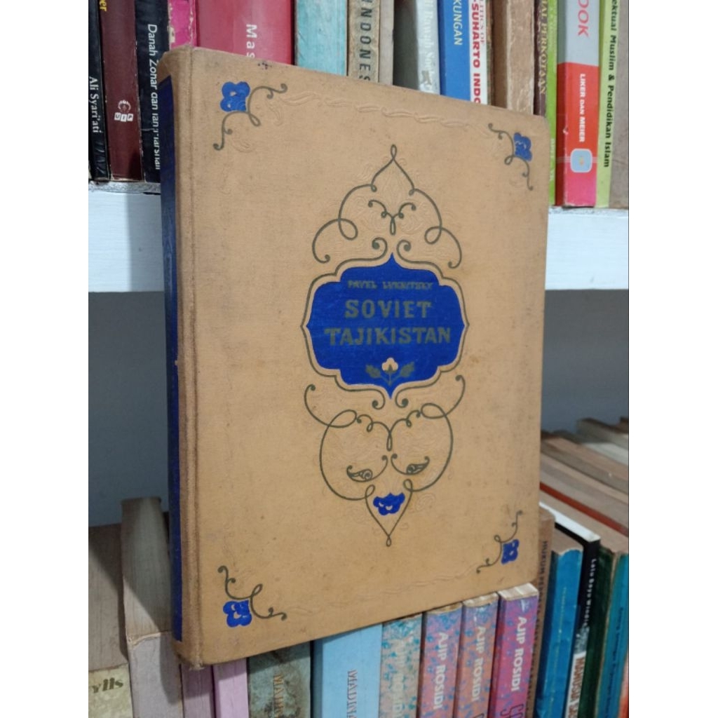SOVIET TAJIKISTAN