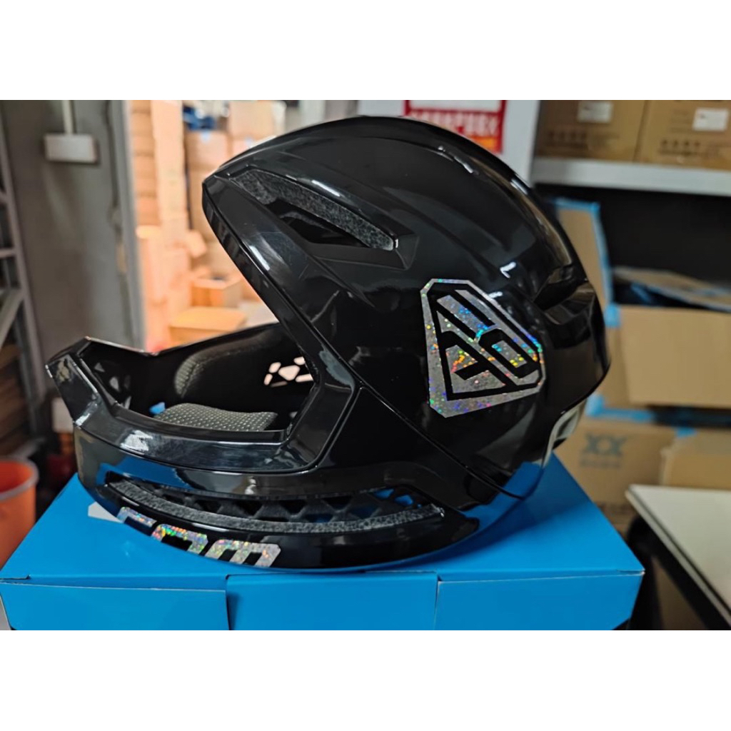 Helm com / helm pushbike size M