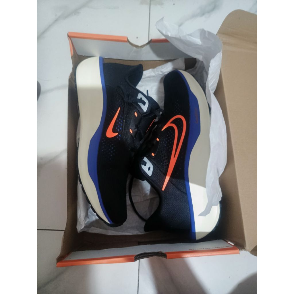 Nike quest 6 BNIB