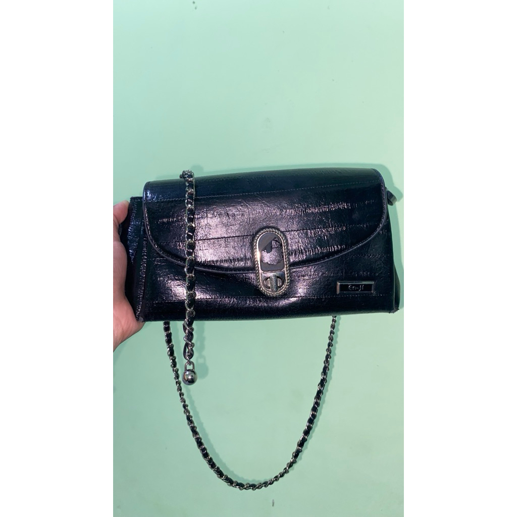 Preloved Slingbag enji