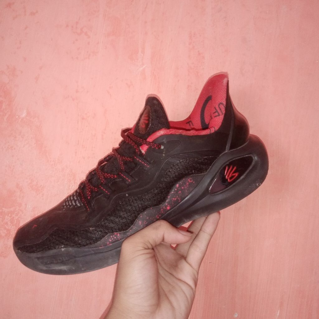 Sepatu second curry 11 size 42