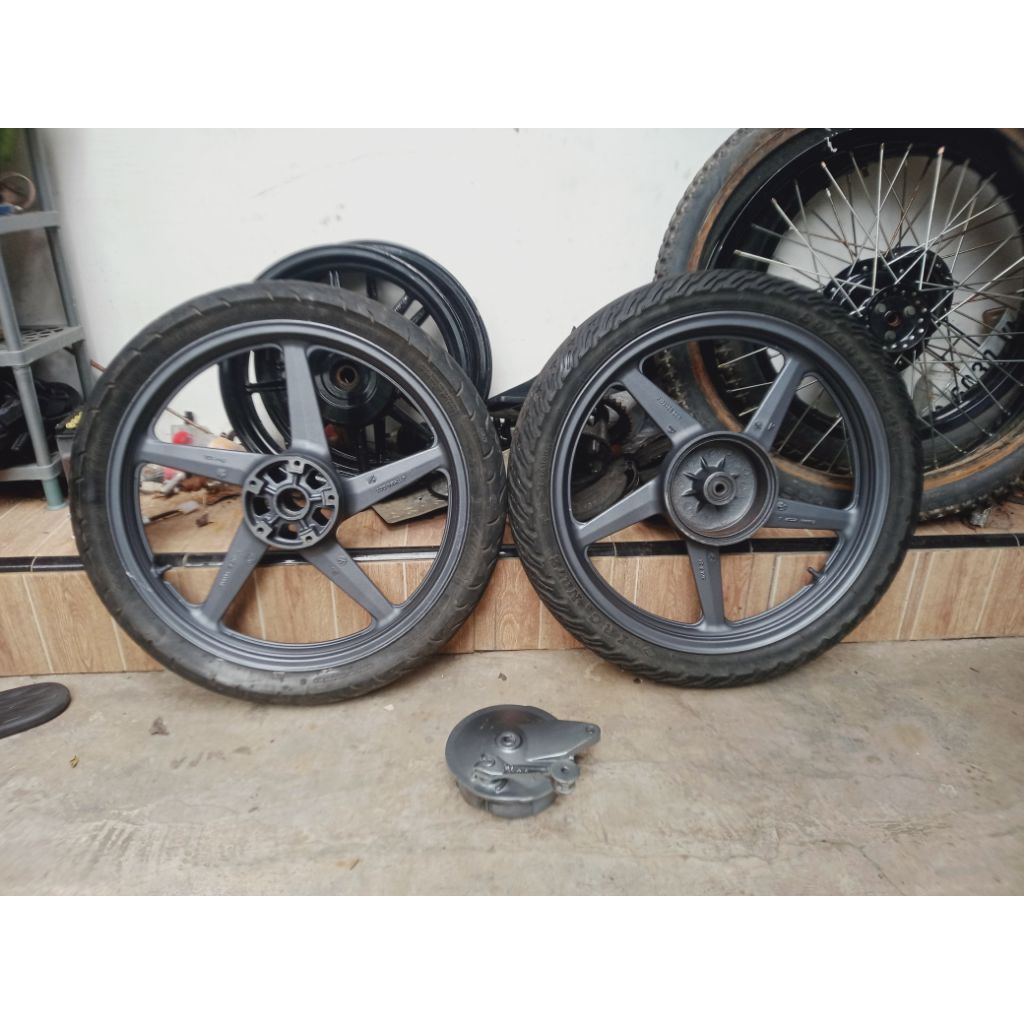 velg vixion repaint