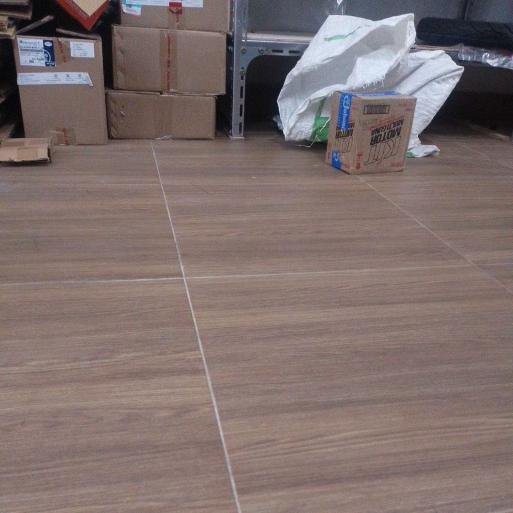 As sekok shock belakang beat karbu vario karbu HARGA 1 PCS