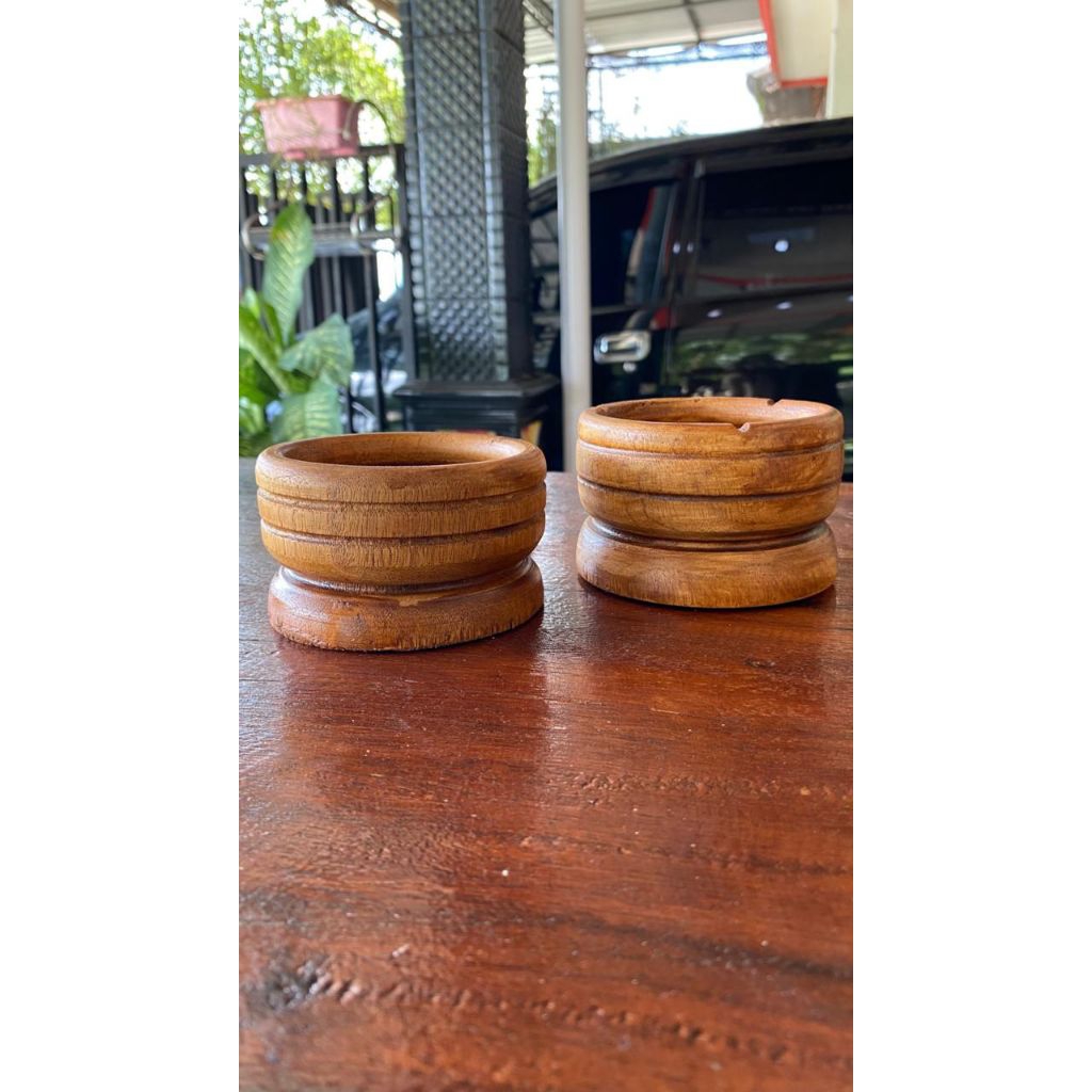 asbak estetik kecil kayu jati sudah dipernis diameter 9-10cm