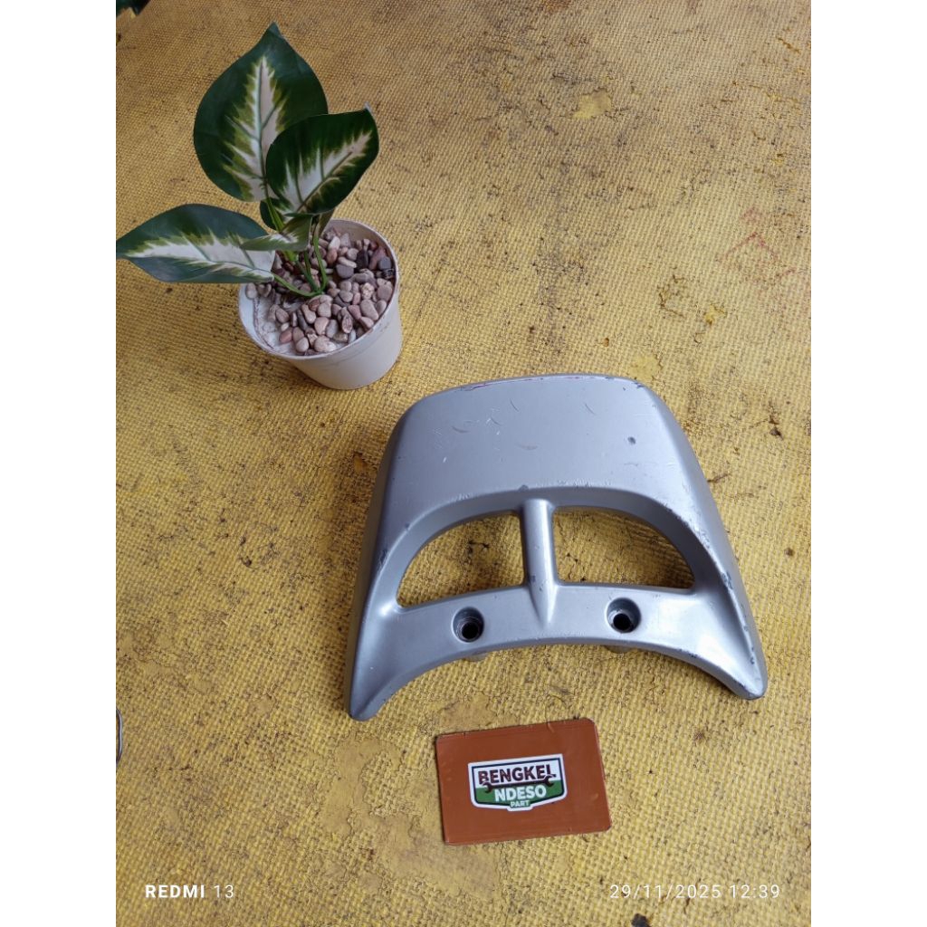 Behel belakang yamaha fiz r ori seken
