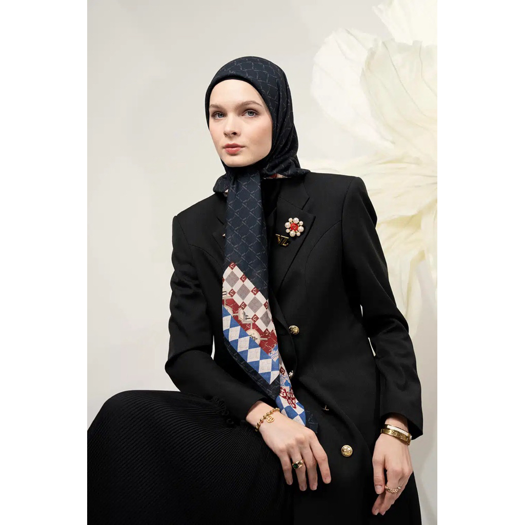 Vivi Zubedi Calliope Scarf Black Red