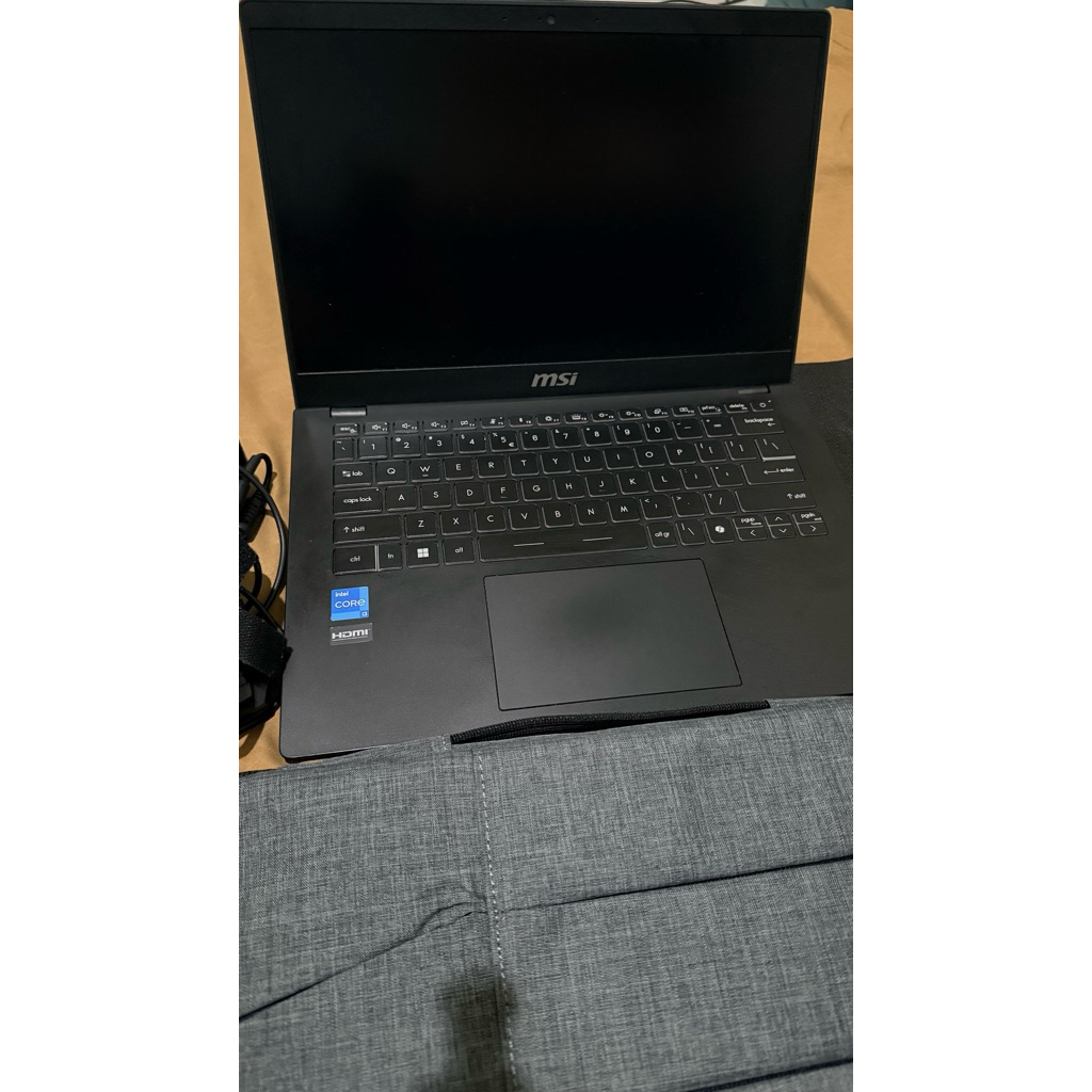 preloved ASUS MSI modern 14 C12MO Intel i3