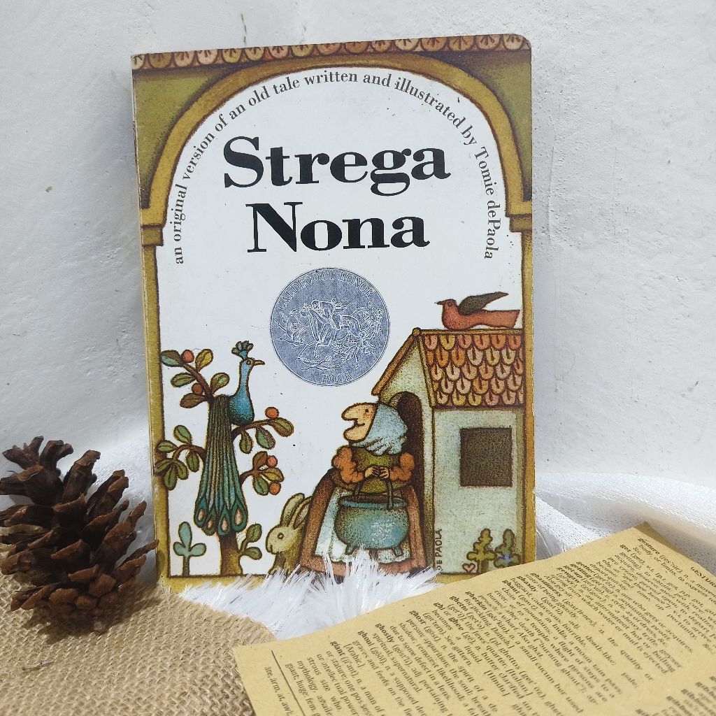 Preloved Boardbook Strega Nona buku anak vintage