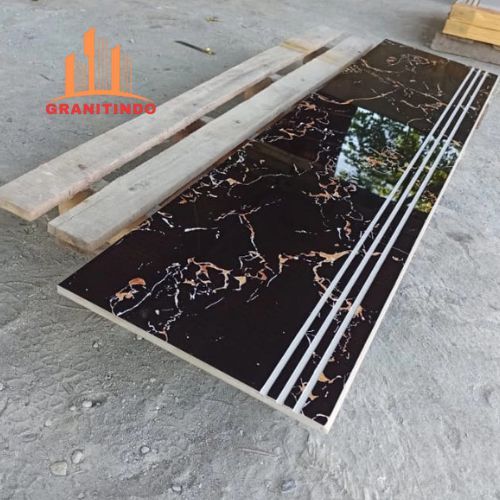 Granit Tangga termurah Hitam Motif Marmer Gold Porto Black 30x80, 30x90, 30x100, 30x120