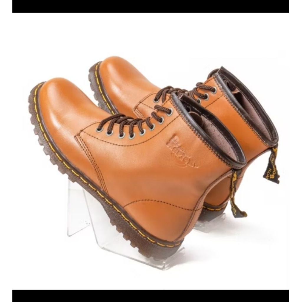 Sepatu Boots Wanita docmart size 39(Preloved)