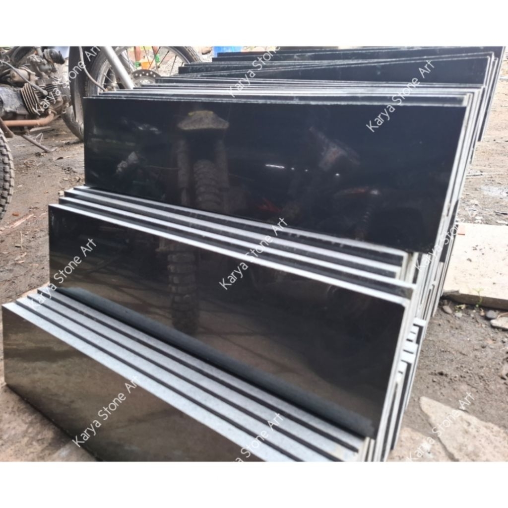 Batu Andesit Hitam Poles 10x60 | Lantai Batu Granit Hitam