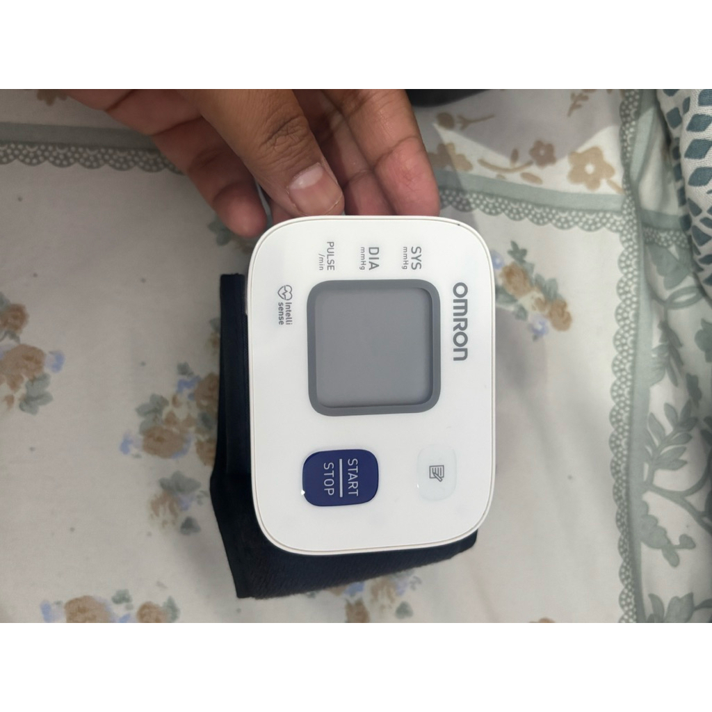 Tensi Omron Pergelangan Tangan Mini Preloved