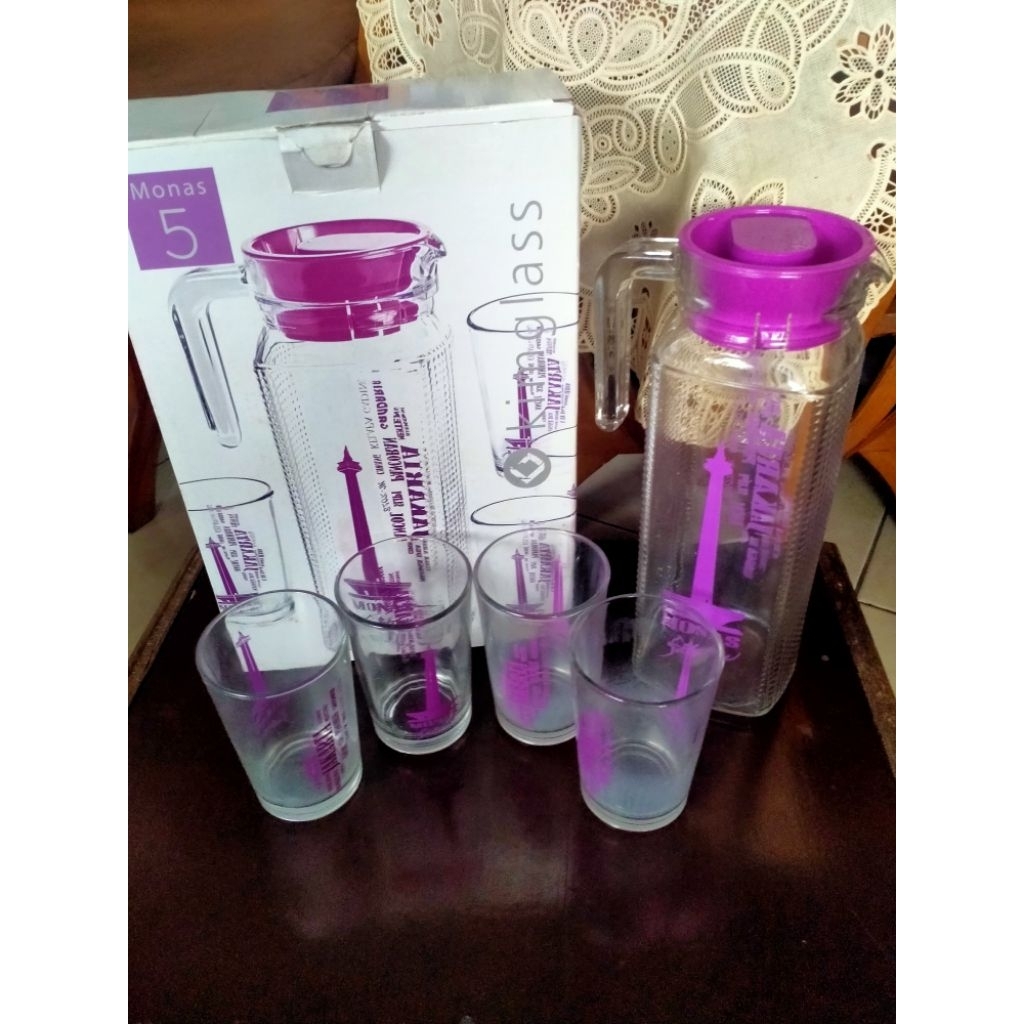 1 set teko dan gelas kaca