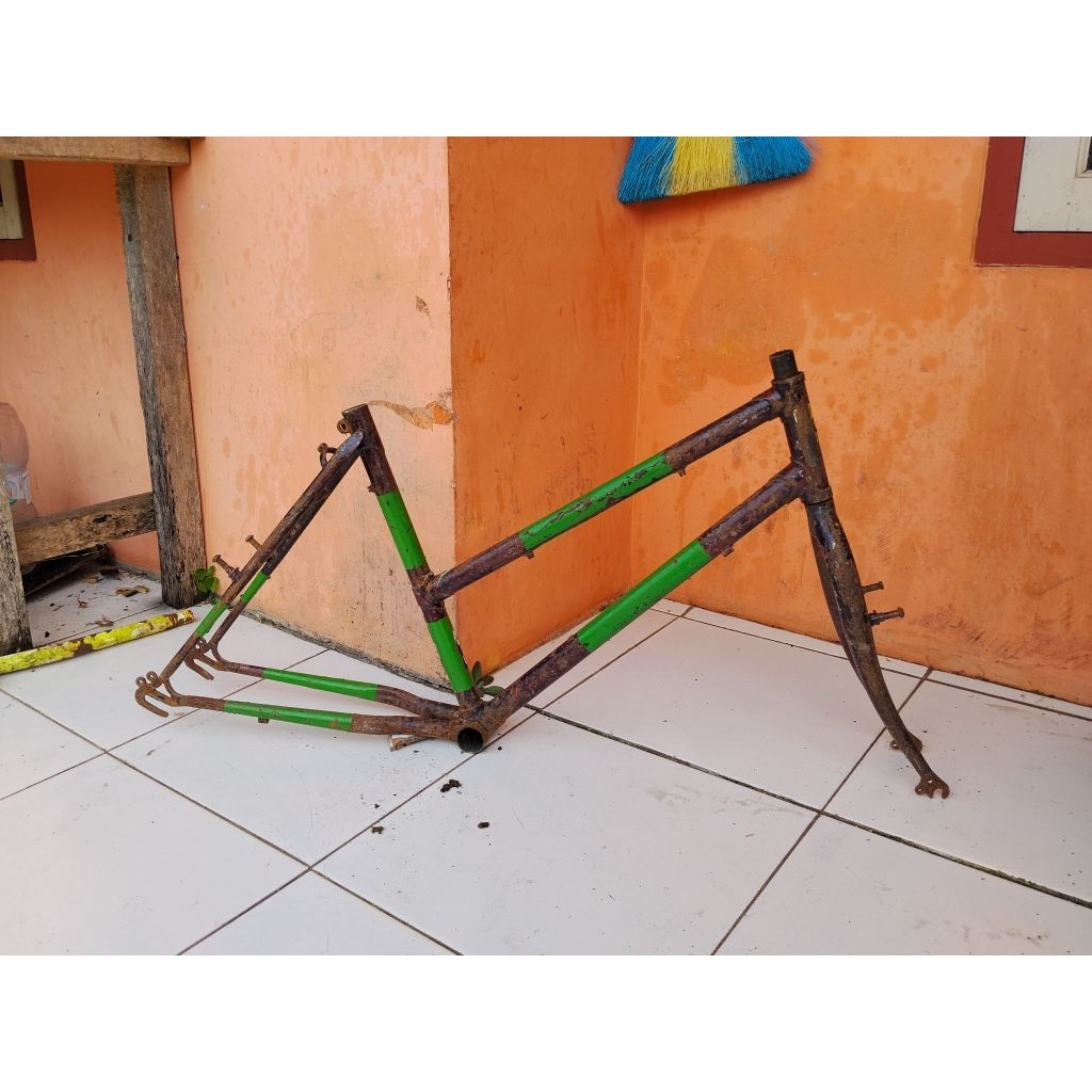 Frame fork sepeda jadul lady ban 24" Socket Lugs antik size 17" Murah