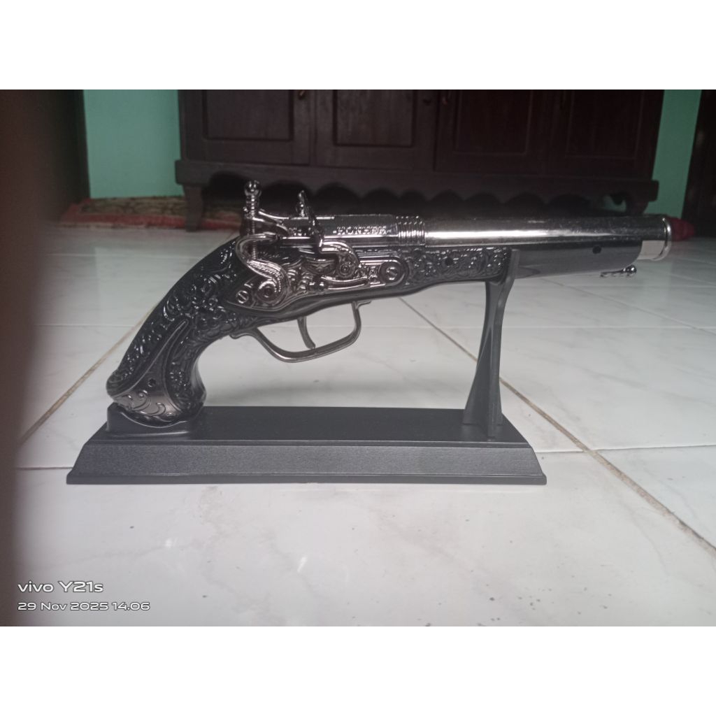 Korek Gas Pistol Klasik
