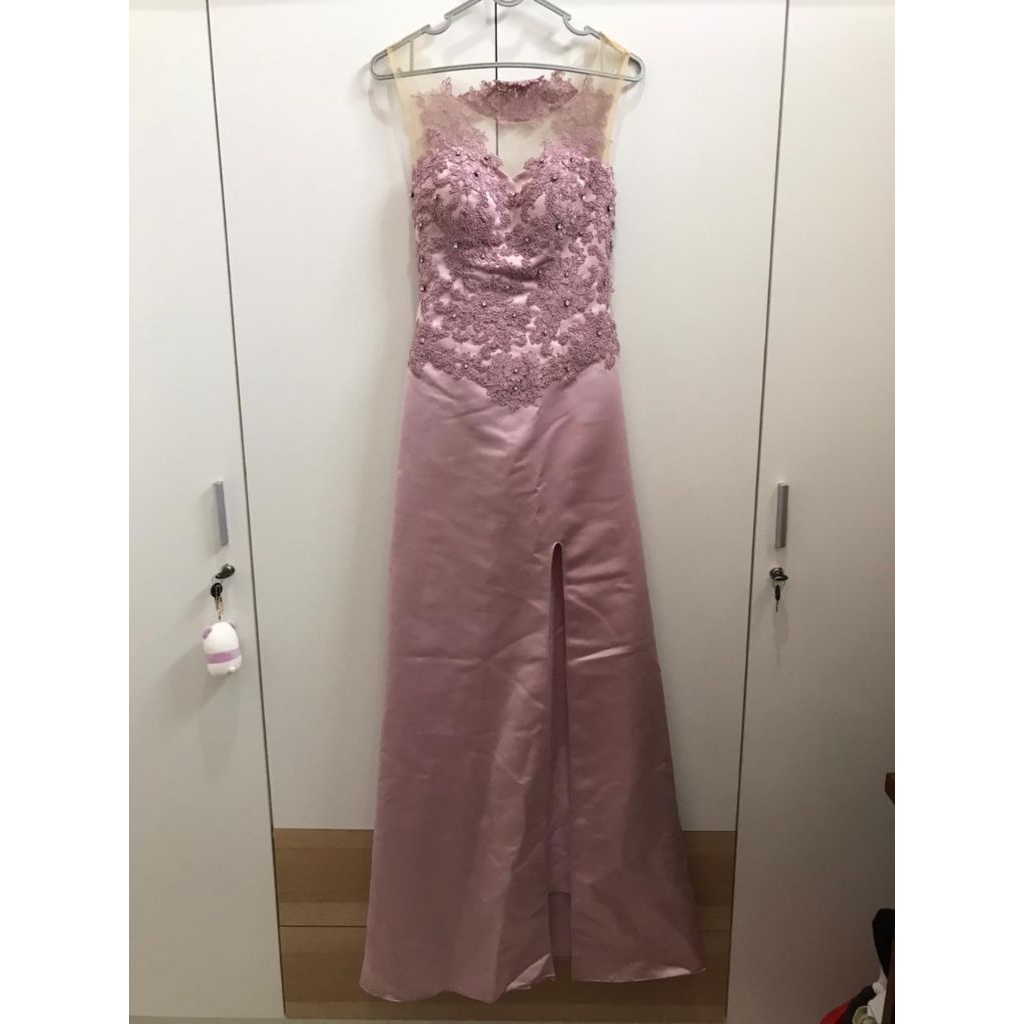 preloved gaun pesta wanita