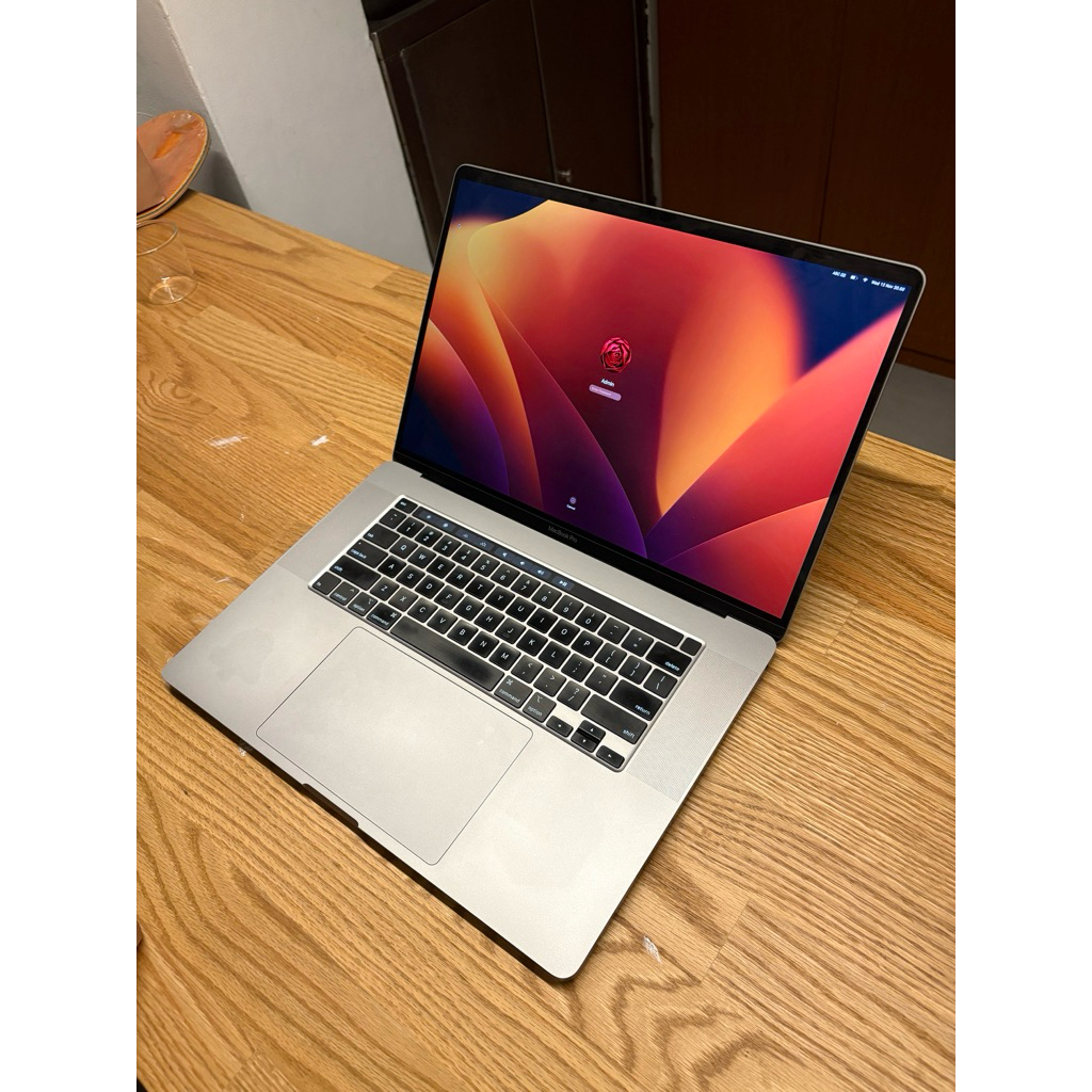 Macbook pro 16inch