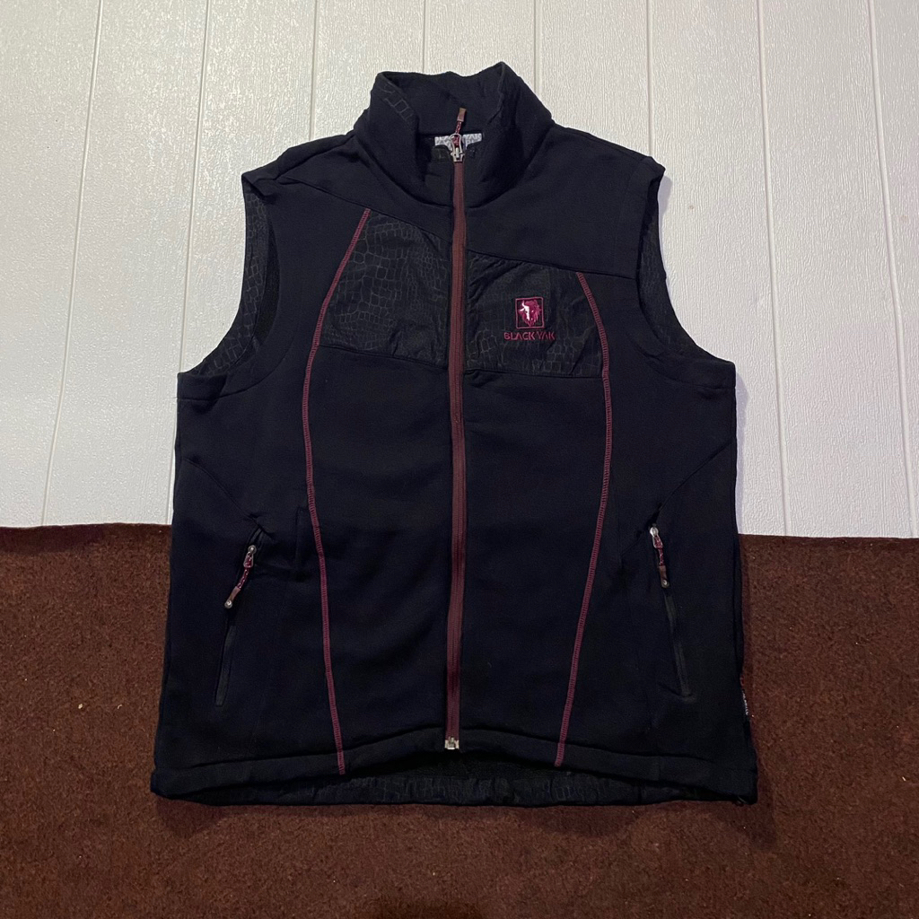 vest blackyak size L ( like new )