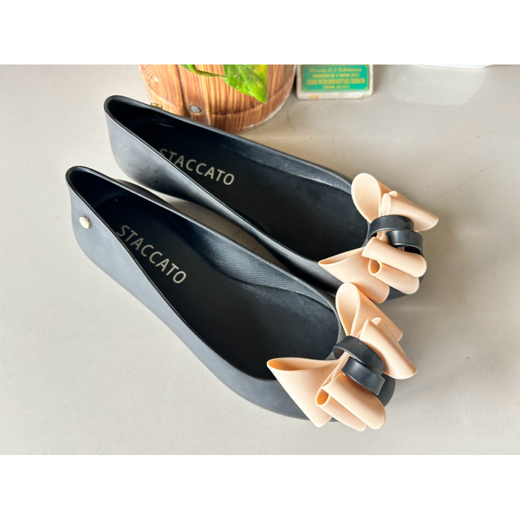 PRELOVED FLAT SHOES STACCATO LIKE NEW BARU 2x PAKE/UKURAN 40