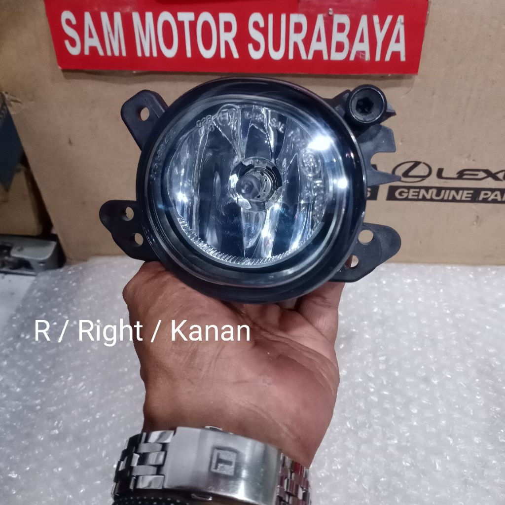 Fog light Foglamp lampu kabut Mercedes Benz Mercy W204 c200 c300, 2007, 2008, 2009, 2010, 2011 Origi