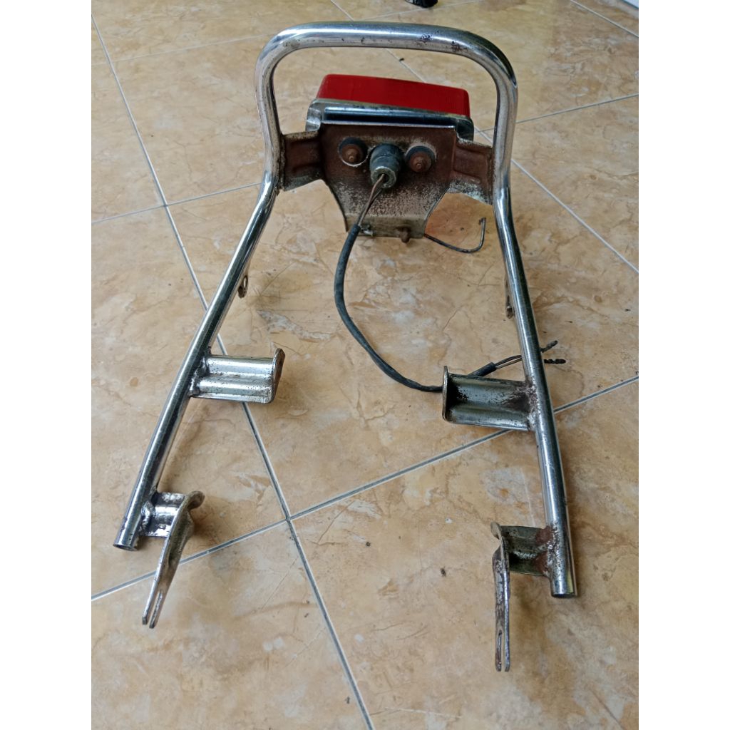 Begel belakang suzuki A100 tahun 1993 original copotan