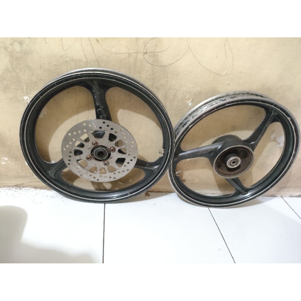 velk velg Enkei Yamaha Fiz R palang 3 original bekas