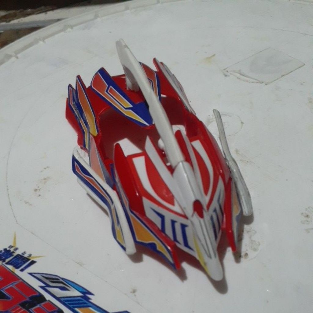 Crush gear cover garuda phoenix merah