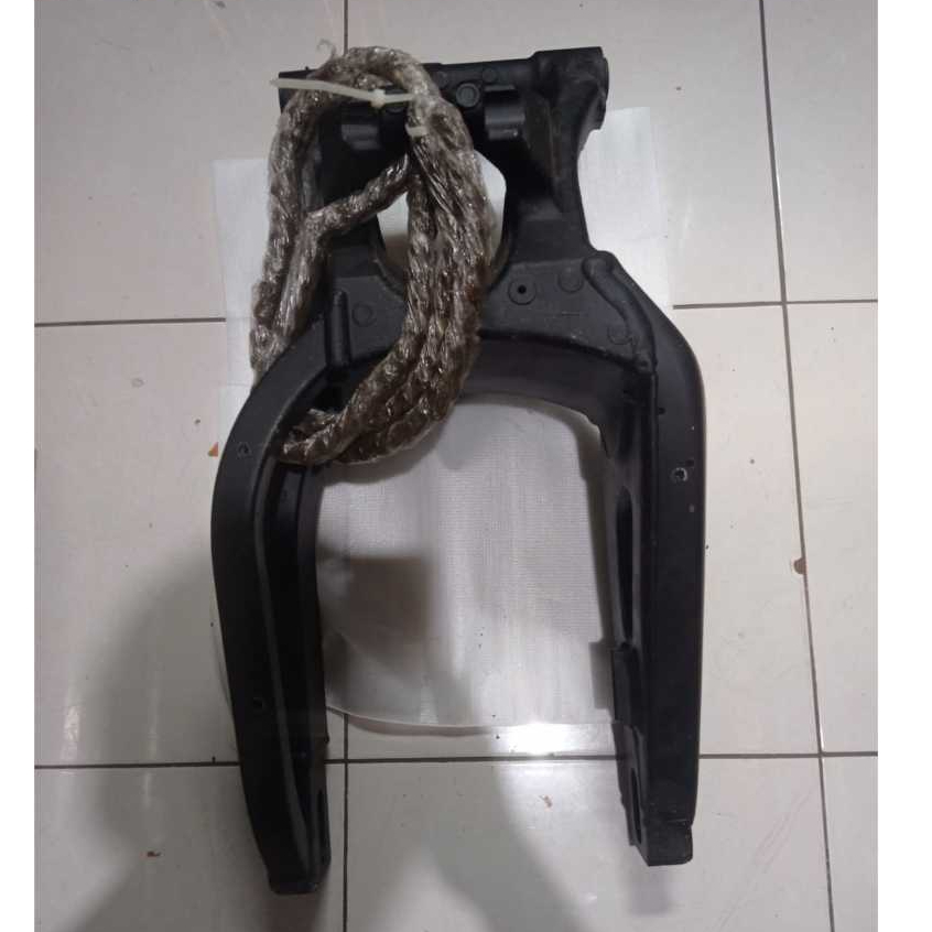 SWING ARM HONDA CBR 600CC ORIGINAL AHM