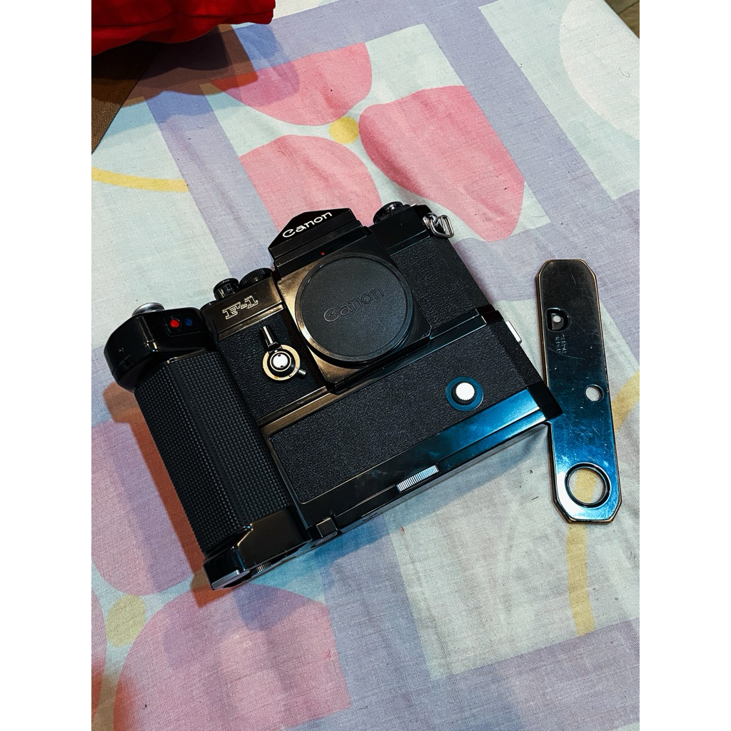 Kamera Analog Canon F1n Body only mulus