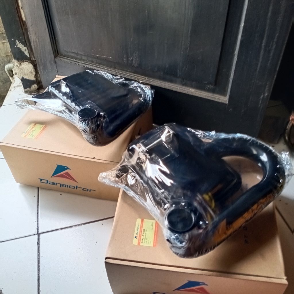 Kenalpot vespa super sprint excel exlusive px merek DANMOTOR