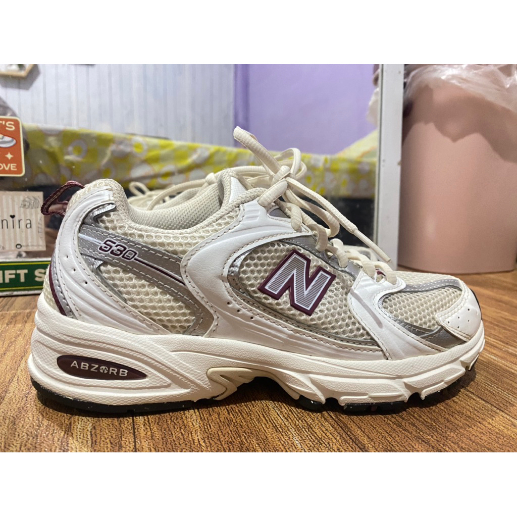 SECOND PRELOVED NEW BALANCE 530 SEA SALT MERCURY RED