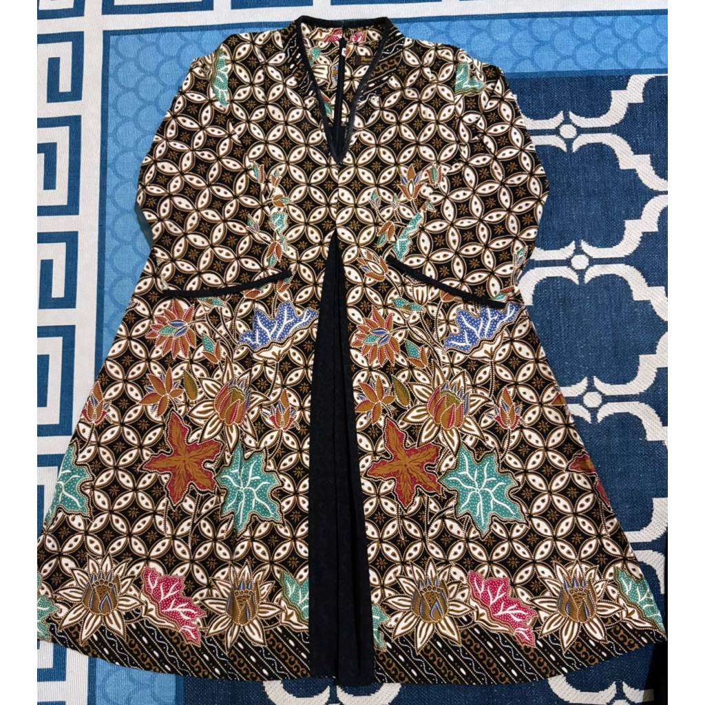 Preloved Batik Coklat by Danar Hadi