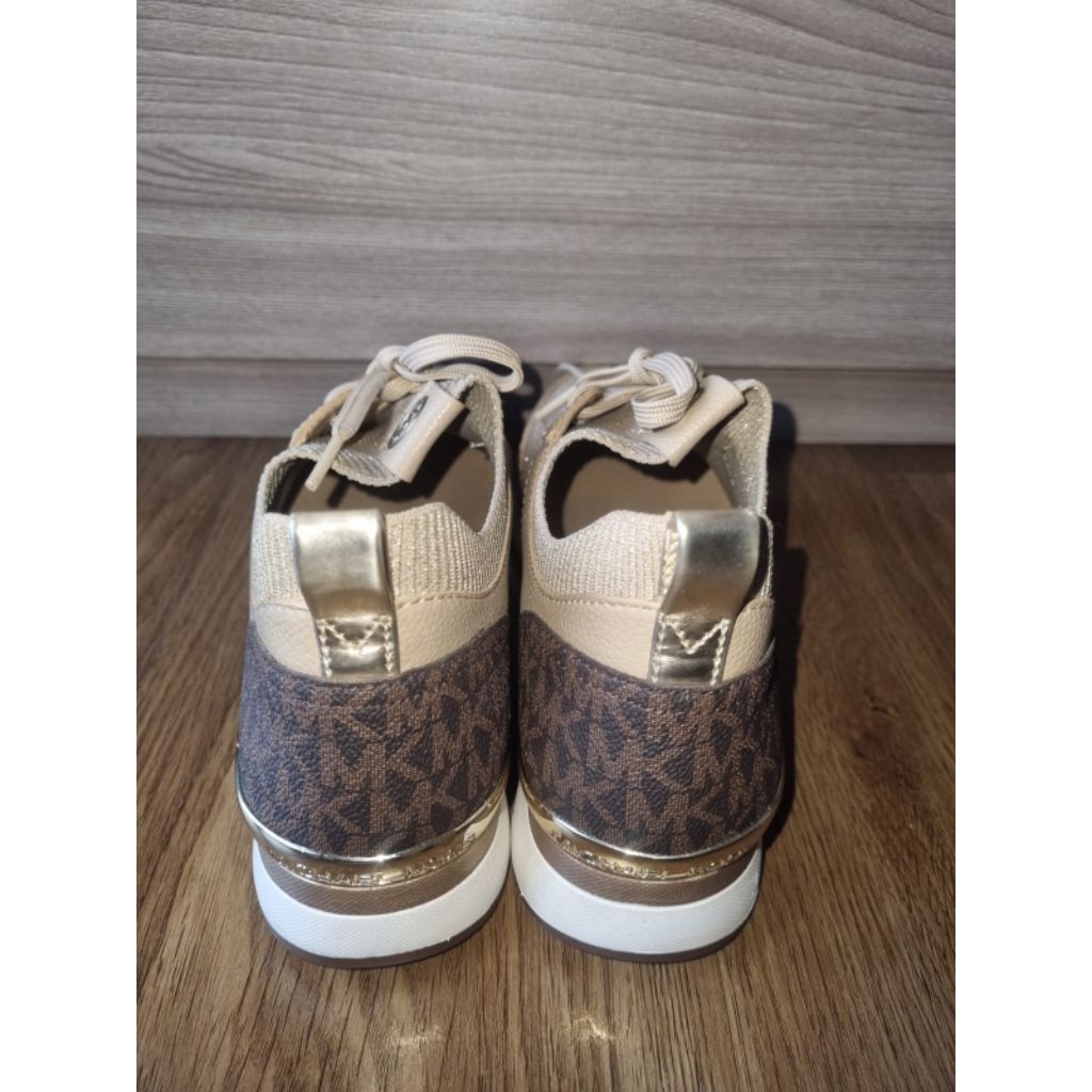 preloved sepatu michael kors